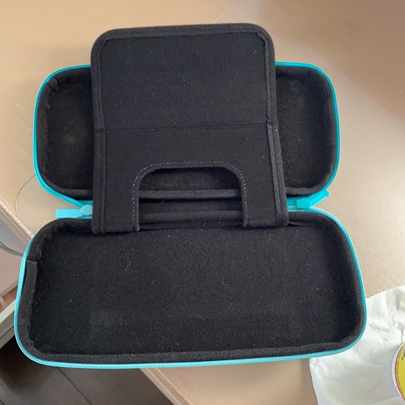 SOLD - Picture 4 of 5